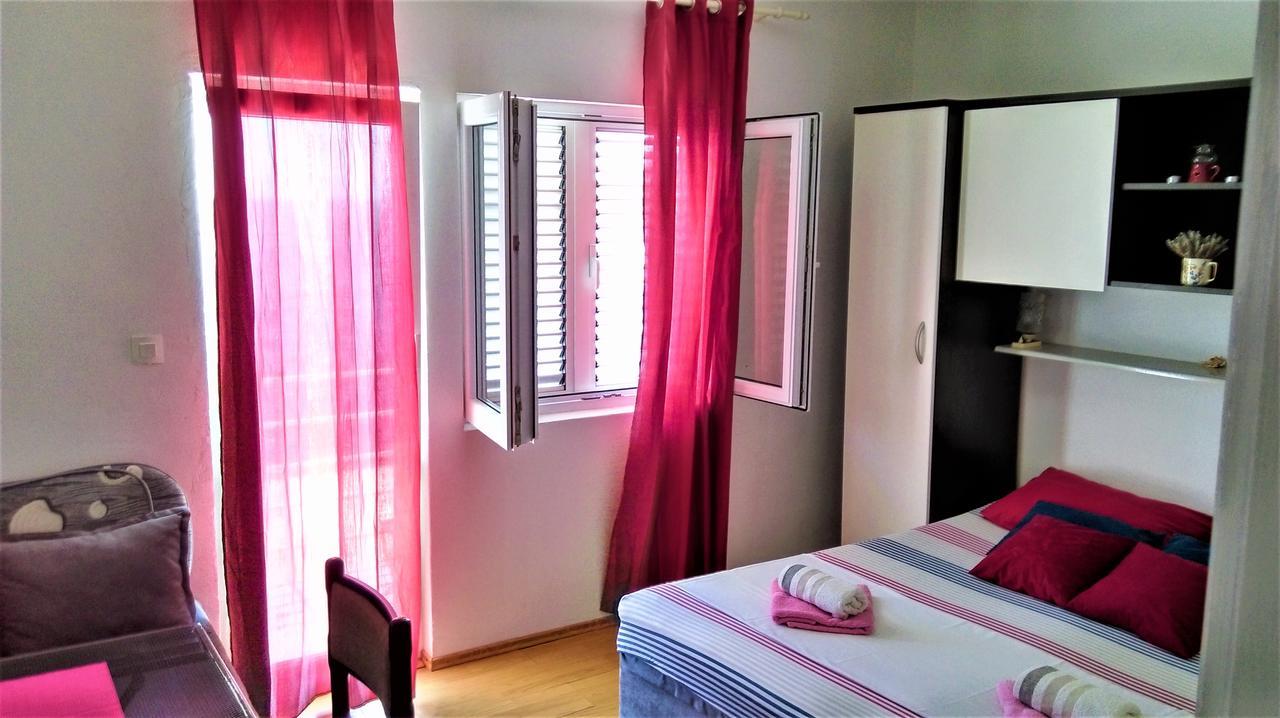 Apartment Vesna Milna  Eksteriør billede